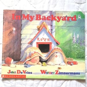 3/$15 🌸 In My Backyard